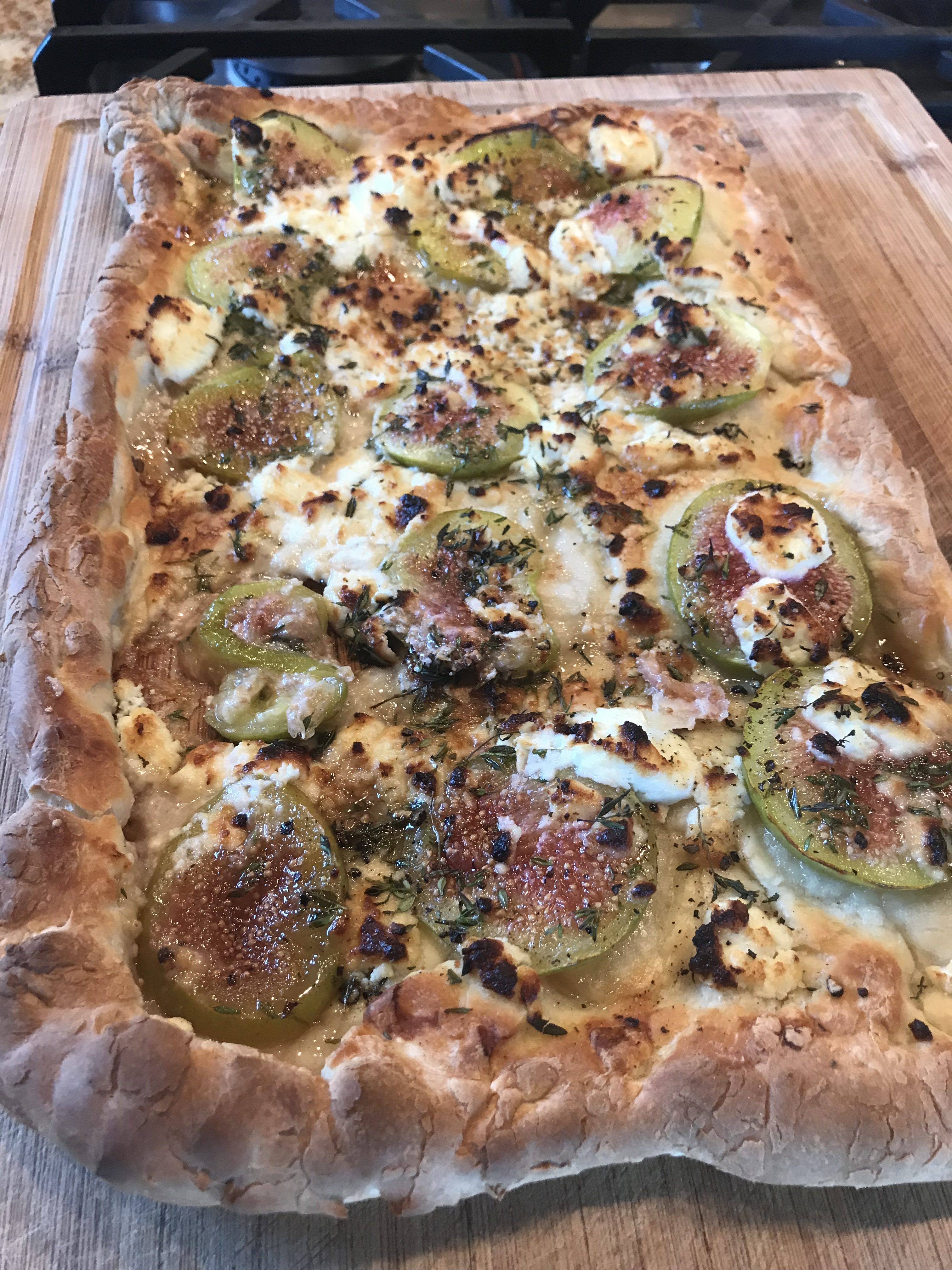 Flatbread With Figs, Goat Cheese, Honey And Thyme